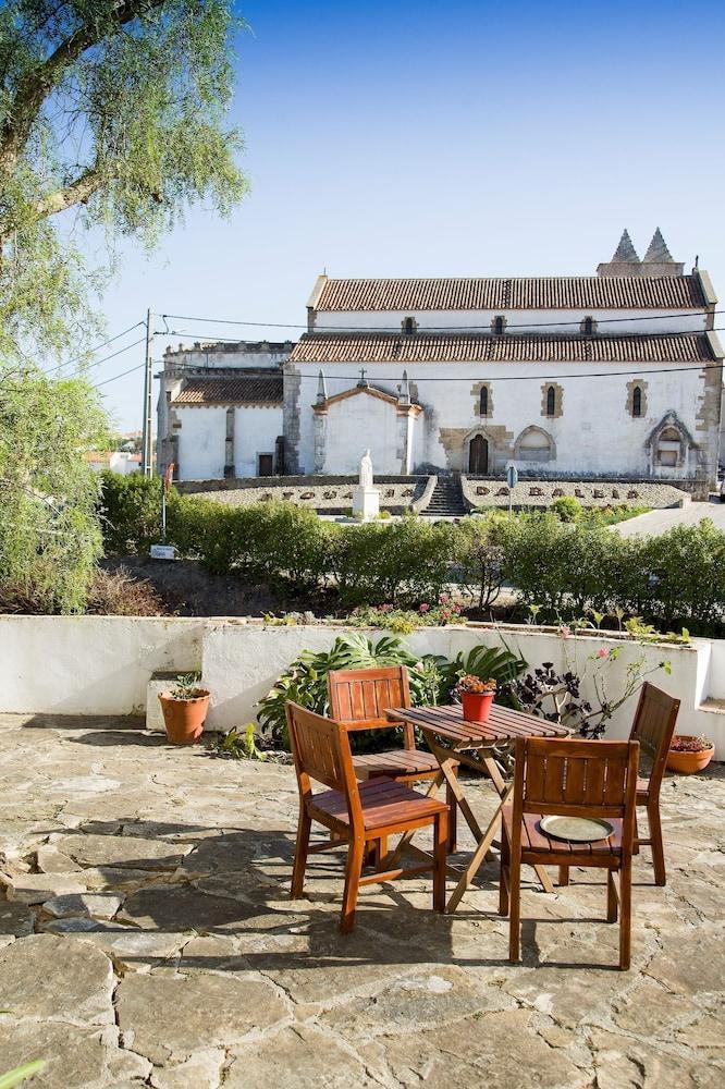 לינה וארוחת בוקר אנטוגויה דה באלייה Casa Do Castelo - Turismo De Habitacao מראה חיצוני תמונה